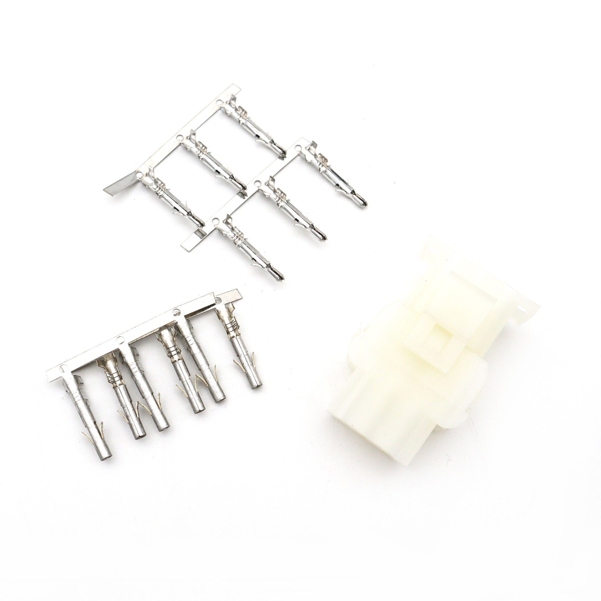 6 lı Yuvarlak Plastik Erkek-Dişi Konnektör Takımı