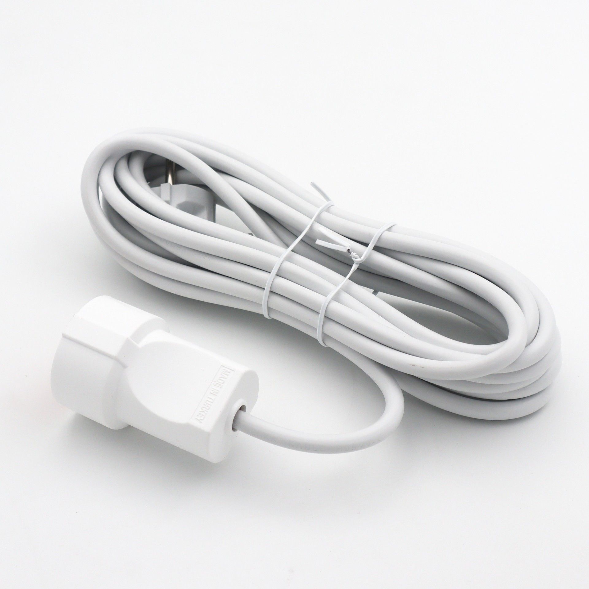 AY-KA Topraklı Uzatma Kablosu 5m. (3x1mm)