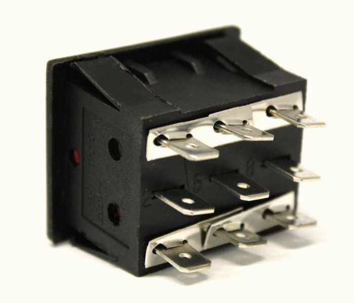 IC135 3 Lü Işıklı Anahtar On-Off 9P