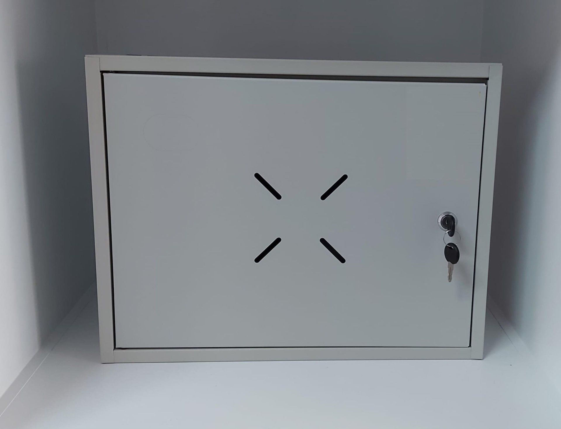 Lande 45x35x10 Metal Pano Beyaz